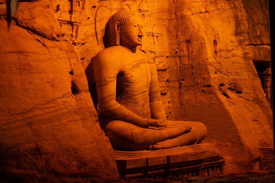 Polonnaruwa — historical ruins & Gal Vihara