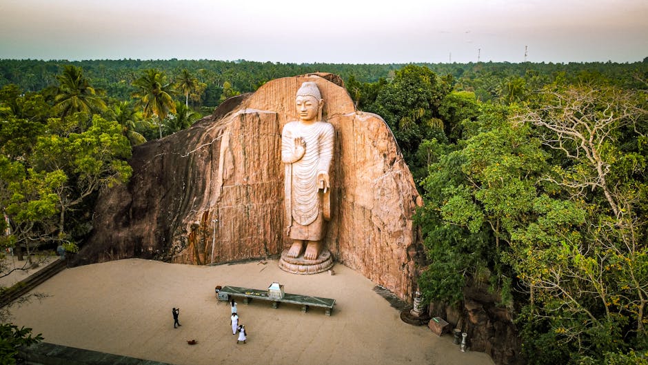 Polonnaruwa — historical ruins & Gal Vihara